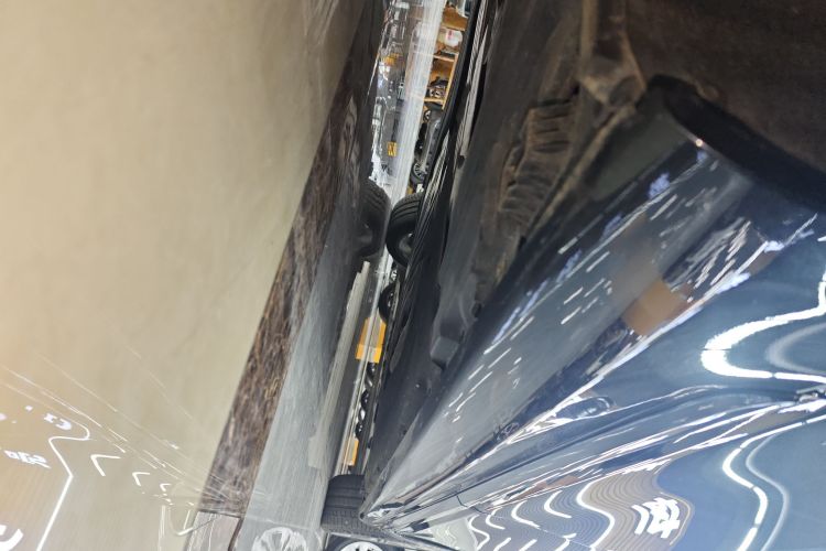 宝马7系 2018款 730Li 领先型 M运动套装局部细节9001