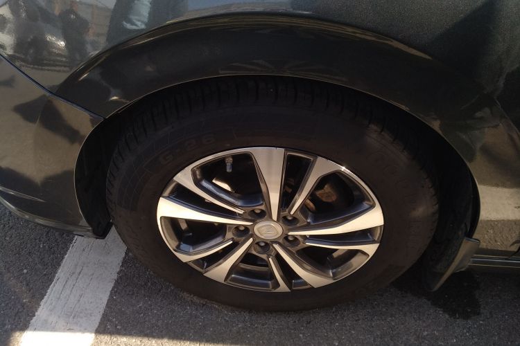 长安 逸动 2021款 PLUS 1.6L GDI 手动豪华型车身外观6007