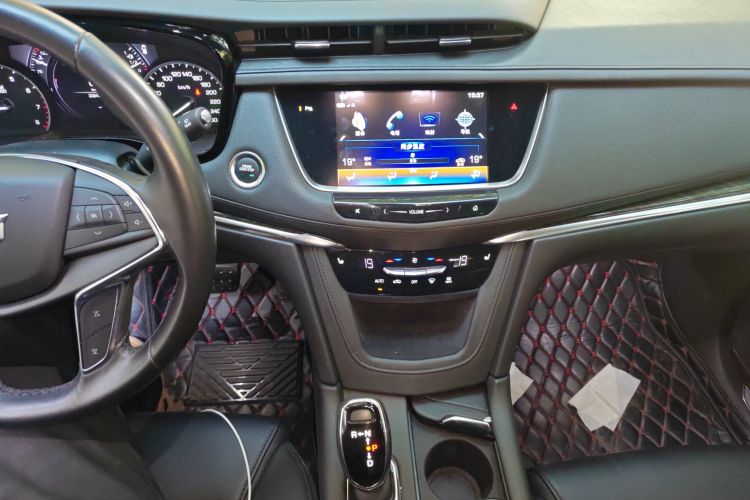 凯迪拉克XT5 2018款 25T 豪华型中控内饰16