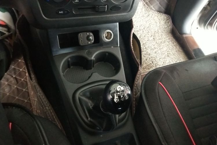 东风风光 风光330 2019款 1.5L手动实用型II 国VI中控内饰18