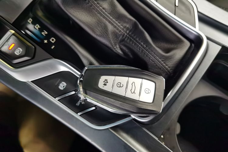 吉利汽车 帝豪 2019款 领军版 1.5L CVT豪华型 国VI中控内饰11