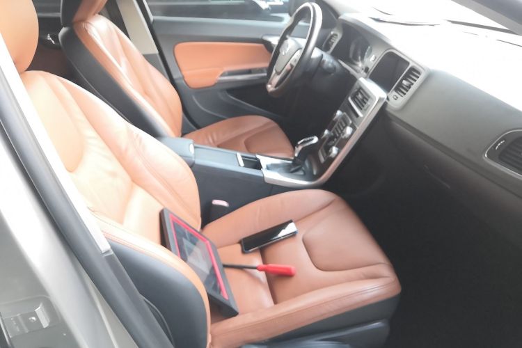 沃尔沃S60 2014款 S60L T5 智驭版局部细节41