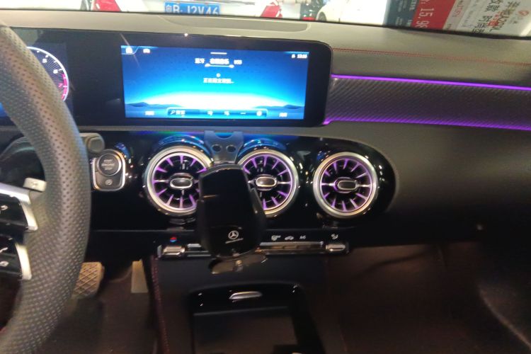 奔驰A级 2024款 改款 A 200 L 时尚型局部细节16