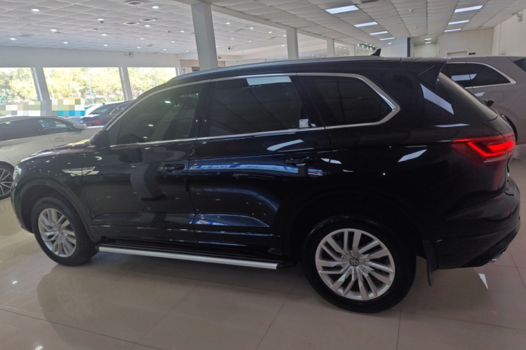 大众 途锐 2020款 2.0TSI 锐尚版 国VI车身外观4