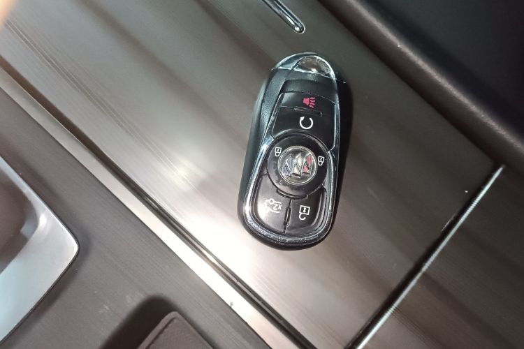 别克 君越 2022款 552T 豪华型中控内饰11