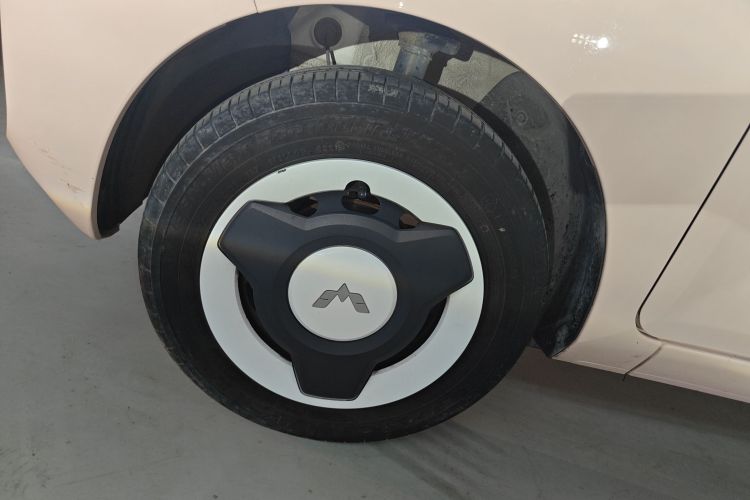 五菱汽车 宏光MINIEV 2021款 马卡龙臻享款 磷酸铁锂车身外观35