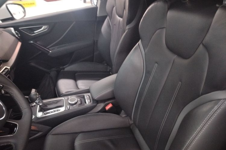 奥迪Q2L 2024款 35TFSI 时尚动感型中控内饰19