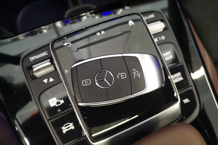 奔驰A级 2020款 改款 A 200 L 运动轿车时尚型中控内饰11