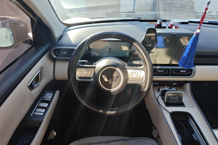 五菱汽车 五菱缤果PLUS 2024款 330km 五座版中控内饰13