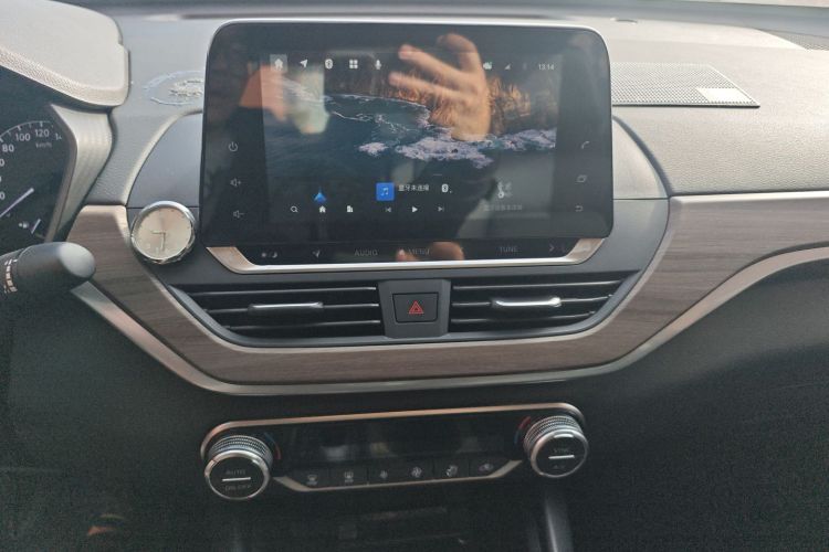 日产 天籁 2021款 2.0L XL 舒适版中控内饰16