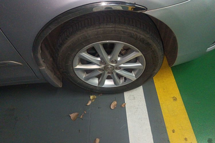 丰田 凯美瑞 2010款 200G 豪华版车身外观10