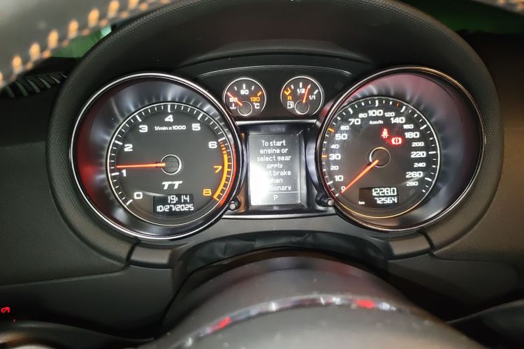 奥迪TT 2010款 TT 2.0TFSI典藏版中控内饰14