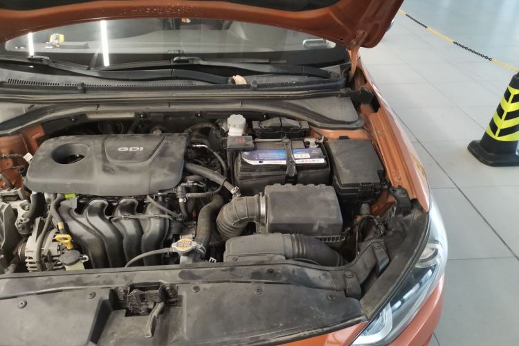 现代 领动 2016款 1.6L 自动智炫·精英型机舱底盘26