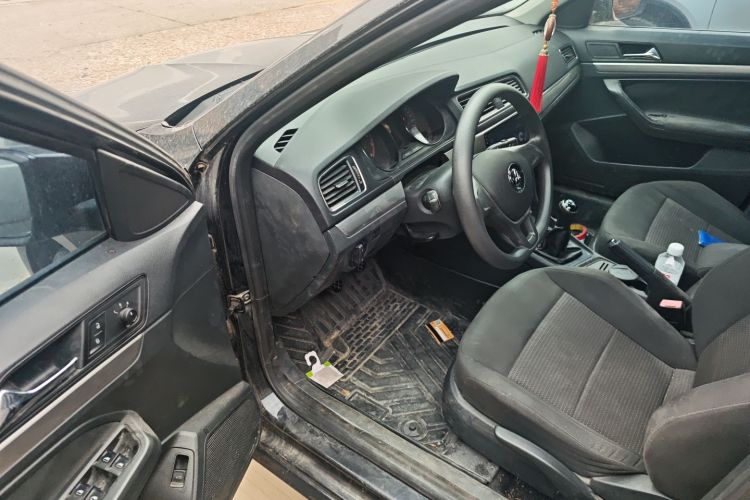 大众 朗逸 2015款 1.6L 手动风尚版中控内饰20