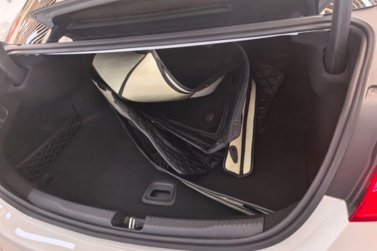 奔驰C级 2023款 改款 C 200 L 运动版机舱底盘23