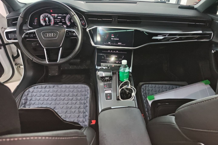 奥迪A6L 2021款 40 TFSI 豪华动感型中控内饰12