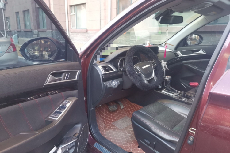 猎豹汽车 猎豹CS10 2016款 2.0T 自动尊享型中控内饰20