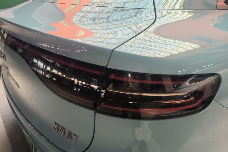 鸿蒙智行 智界S7 2025款 855km Max车身外观6006