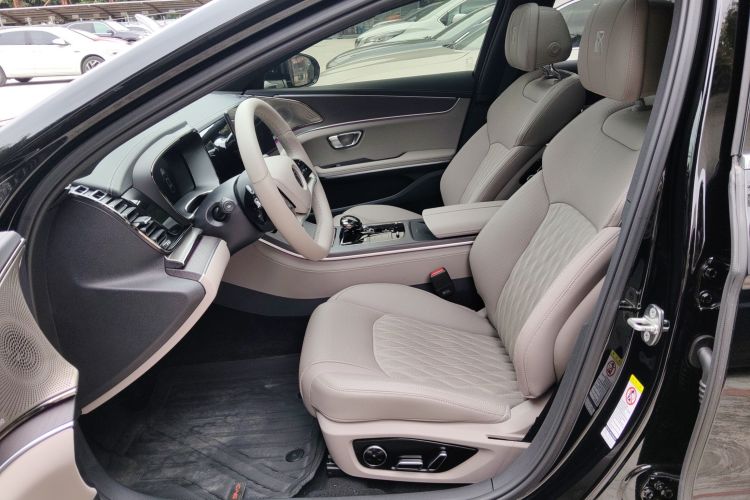 比亚迪 汉 2025款 EV 701KM尊享型中控内饰19