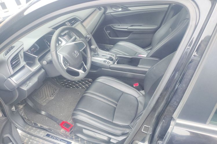 本田 思域 2016款 220TURBO CVT豪华版局部细节19