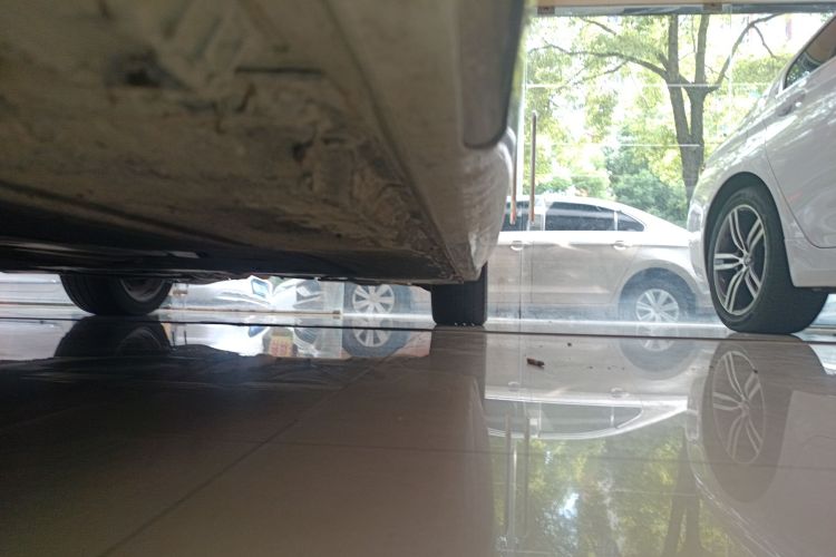 宝马5系 2018款 525Li M运动套装局部细节9002