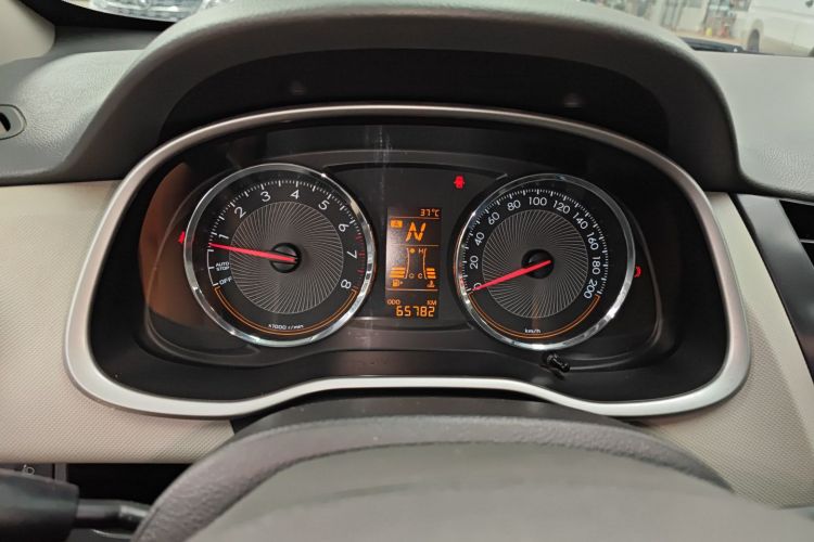 雪佛兰 2018款 赛欧3 1.3L AMT理想版中控内饰14