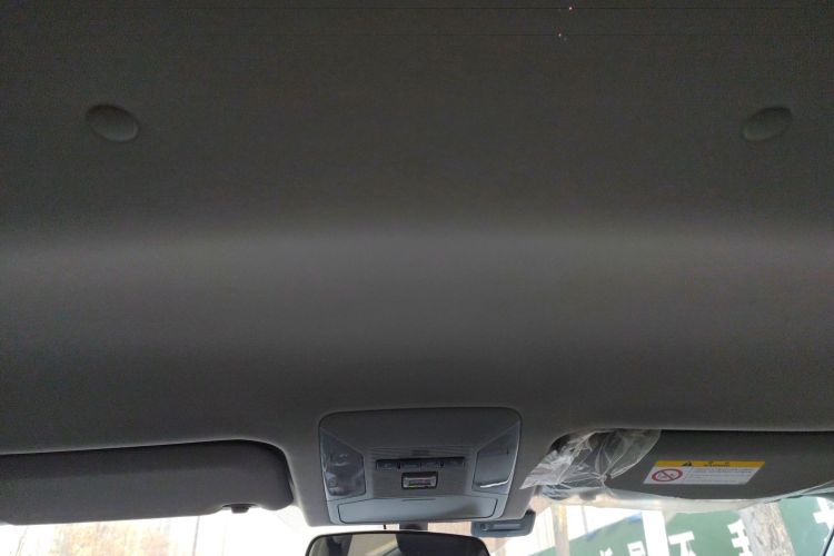 丰田 威兰达 2022款 改款 2.0L CVT两驱领先版中控内饰22