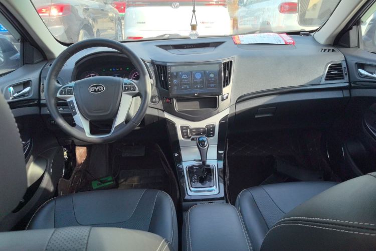 比亚迪 速锐 2014款 1.5TID 自动豪华型中控内饰12