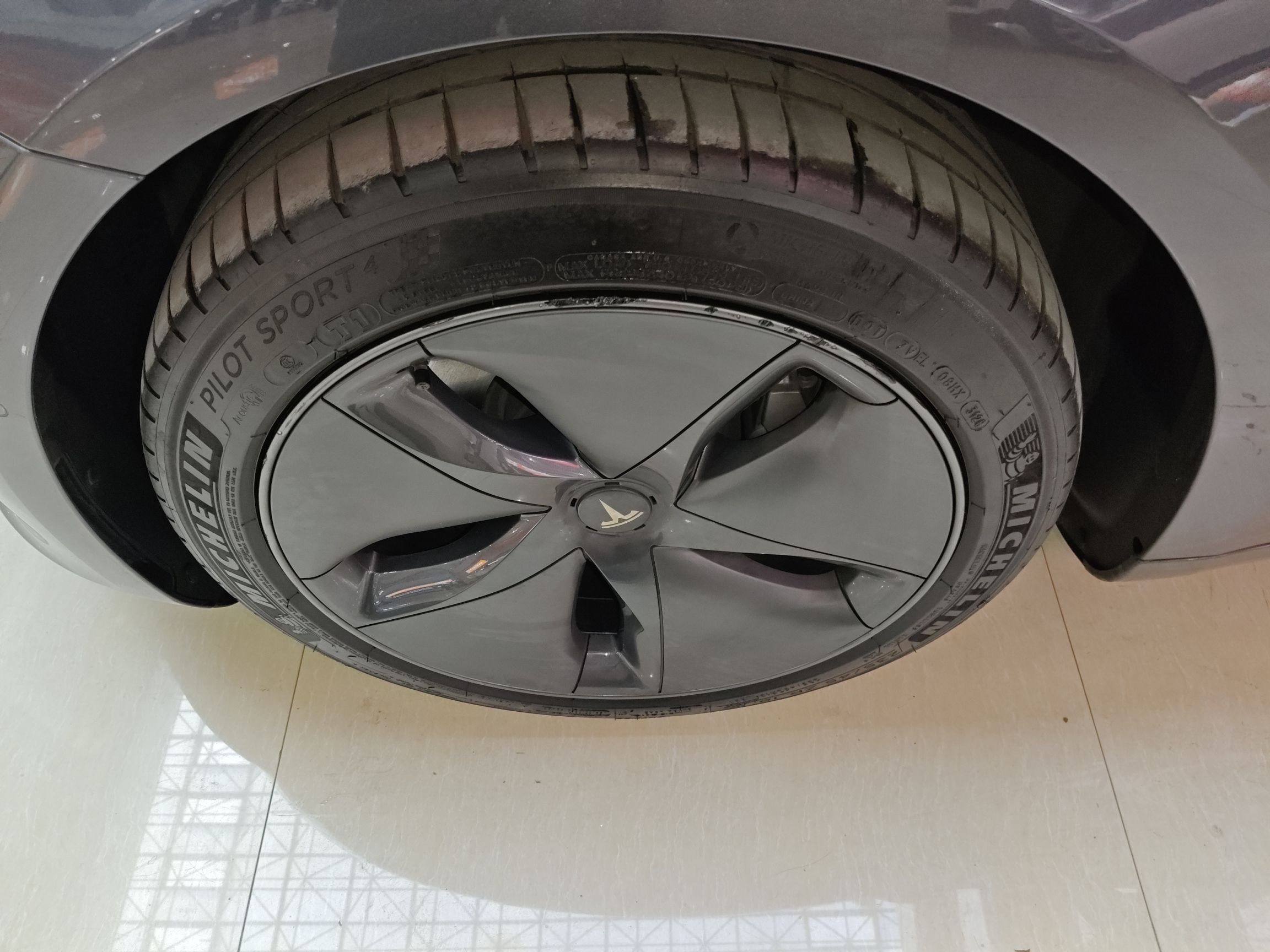 特斯拉 Model 3 2020款 标准续航后驱升级版