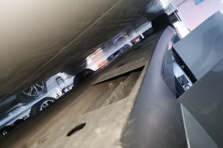 小鹏P7 2022款 670N+局部细节9001