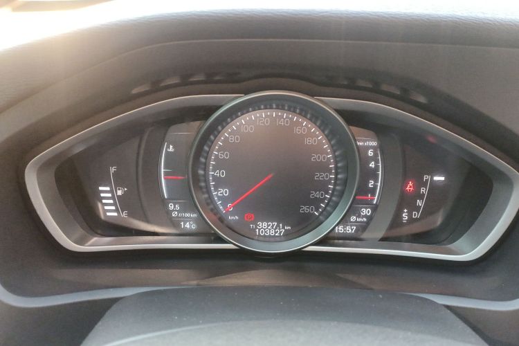 沃尔沃V40 2017款 T3 智逸版局部细节14