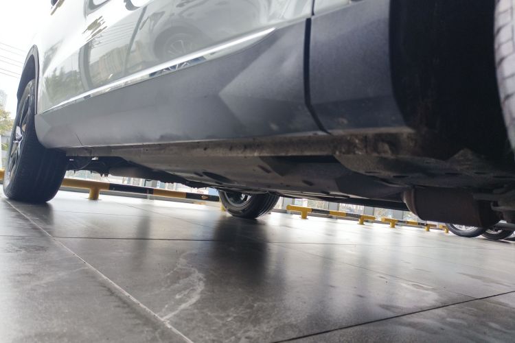 哈弗H6 2021款 第三代 2.0T 自动两驱Max机舱底盘29