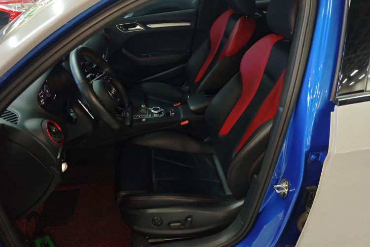 奥迪S3 2019款 S3 2.0T Limousine局部细节19