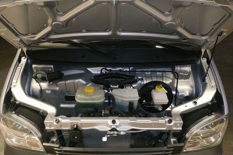 五菱汽车 五菱之光小卡 2023款 1.5L 单排LAR机舱底盘24