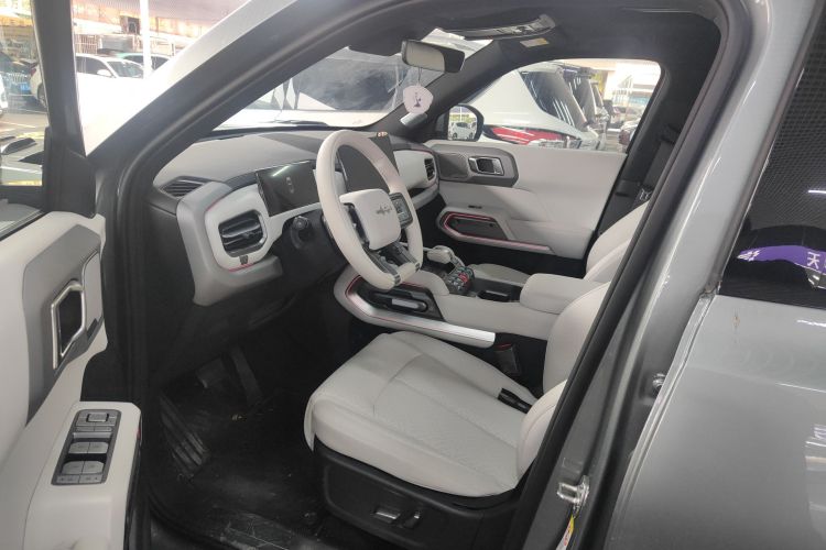 方程豹 钛3 2025款 501KM 四驱智驾Ultra版中控内饰19