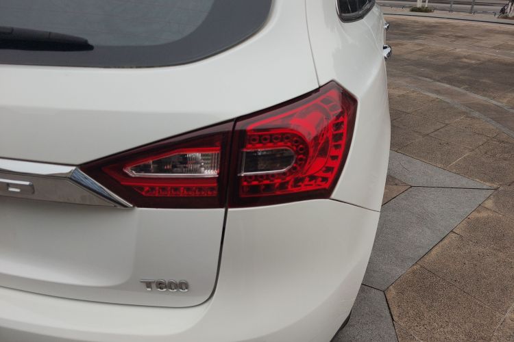 众泰T600 2016款 1.5T 手动旗舰型车身外观9