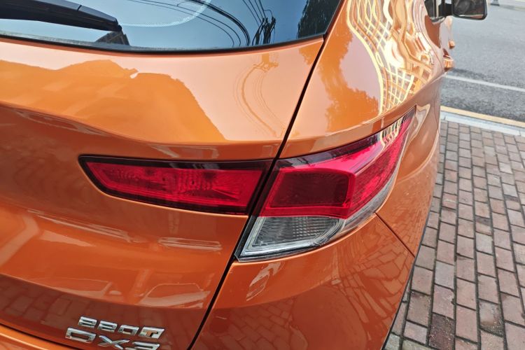 东南DX3 2016款 1.5T CVT旗舰型车身外观9