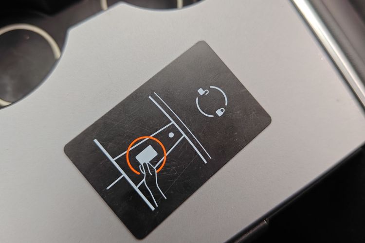 特斯拉 Model Y 2021款 标准续航后驱版中控内饰11