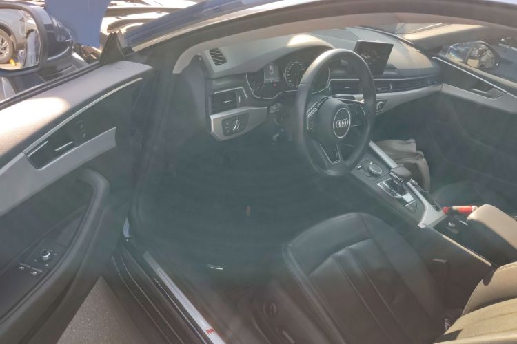 奥迪A5 2017款 Coupe 40 TFSI 时尚型中控内饰7003