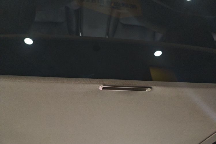 特斯拉 Model Y 2021款 标准续航后驱版中控内饰22