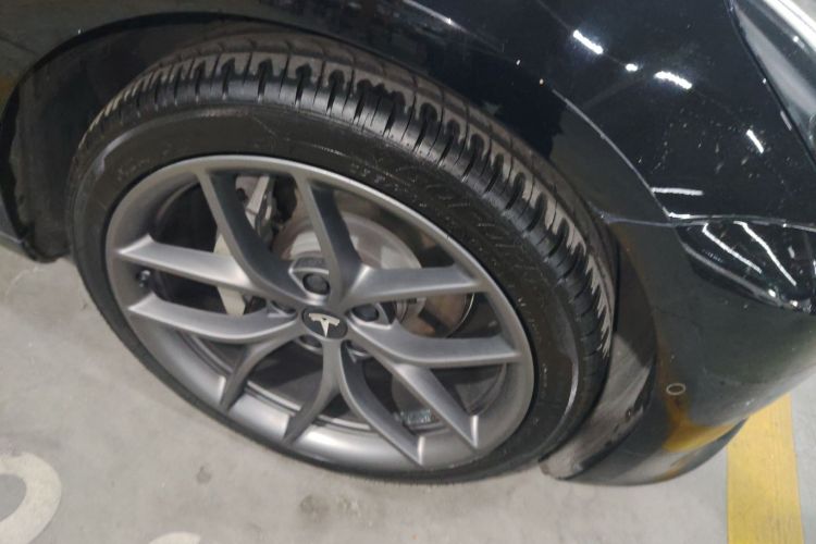 特斯拉 Model 3 2022款 后轮驱动版车身外观10