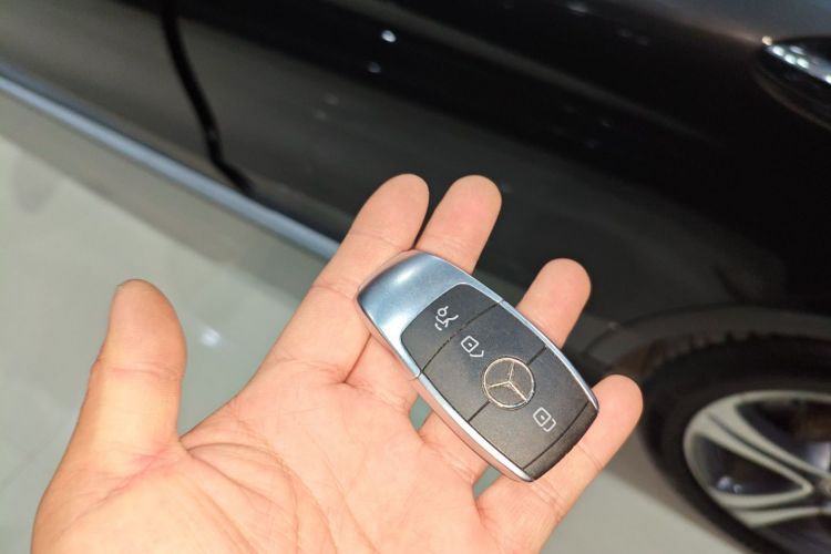 奔驰C级 2021款 C 260 L 运动版中控内饰11