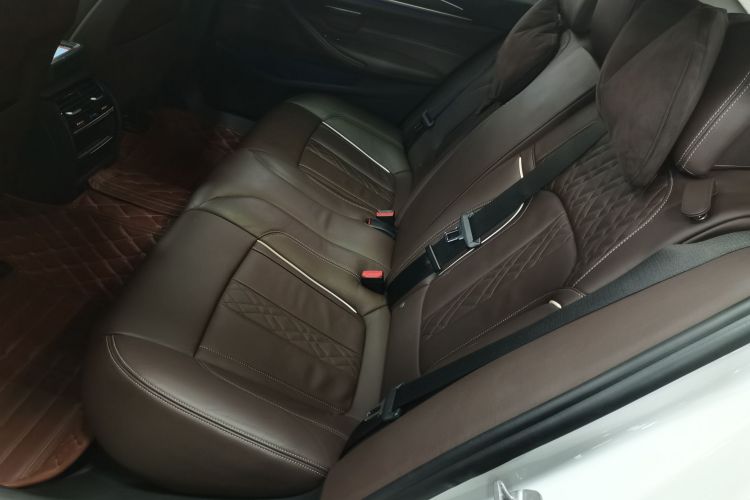 宝马5系 2018款 530Li 领先型 豪华套装中控内饰21