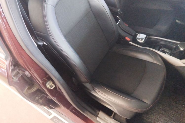 雪铁龙C3-XR 2015款 1.6L 自动先锋型局部细节41