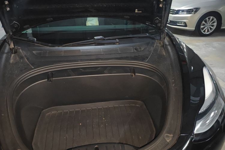 特斯拉 Model 3 2020款 改款 标准续航后驱升级版局部细节9006