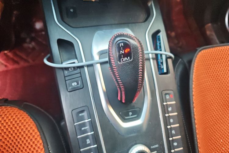 魏牌 VV6 2018款 2.0T 两驱旗舰型 国V中控内饰18