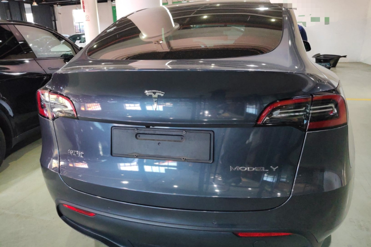 特斯拉 Model Y 2023款 后轮驱动版车身外观6004