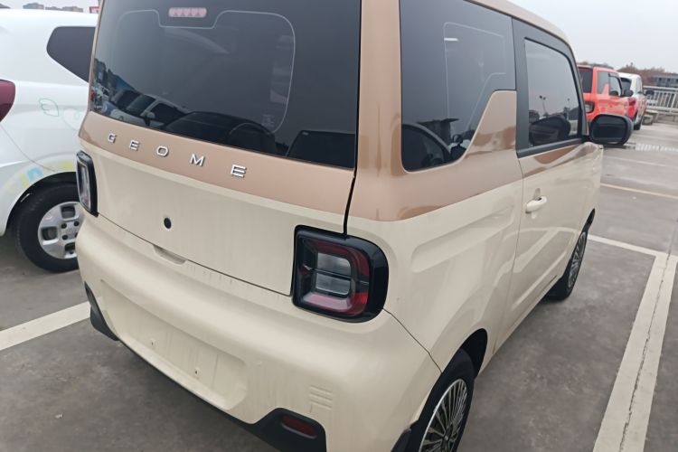 吉利银河 2023款 熊猫mini 200km 耐力熊车身外观7