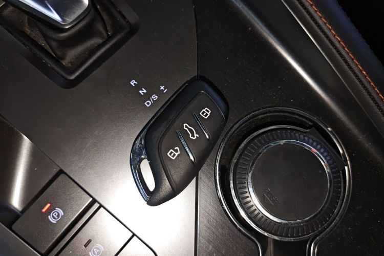 荣威RX5 2023款 1.5T 优越版中控内饰11