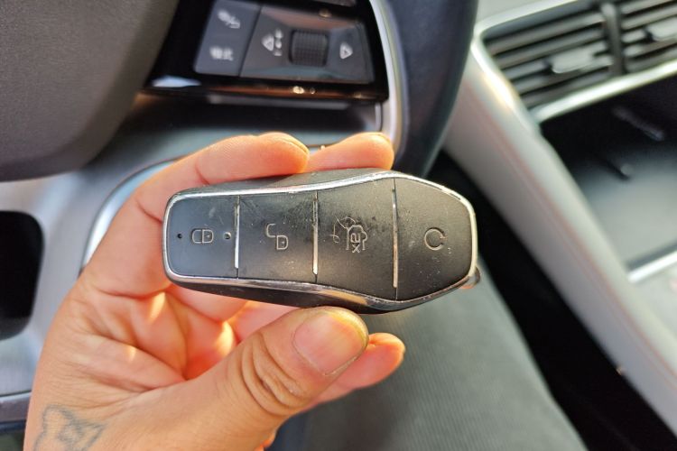 比亚迪 宋PLUS新能源 2023款 冠军版 DM-i 110KM 旗舰PLUS中控内饰7001